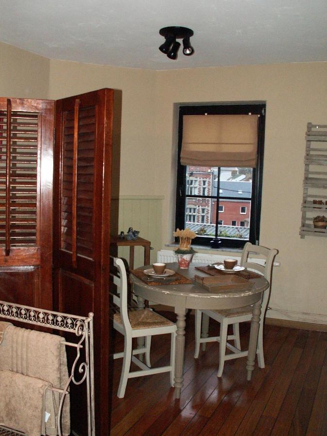 Le Petit Chapitre : Maison De Charme Apartment Fosses-La-Ville Exterior foto